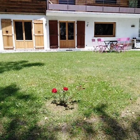 Avec Terrasse Apartment